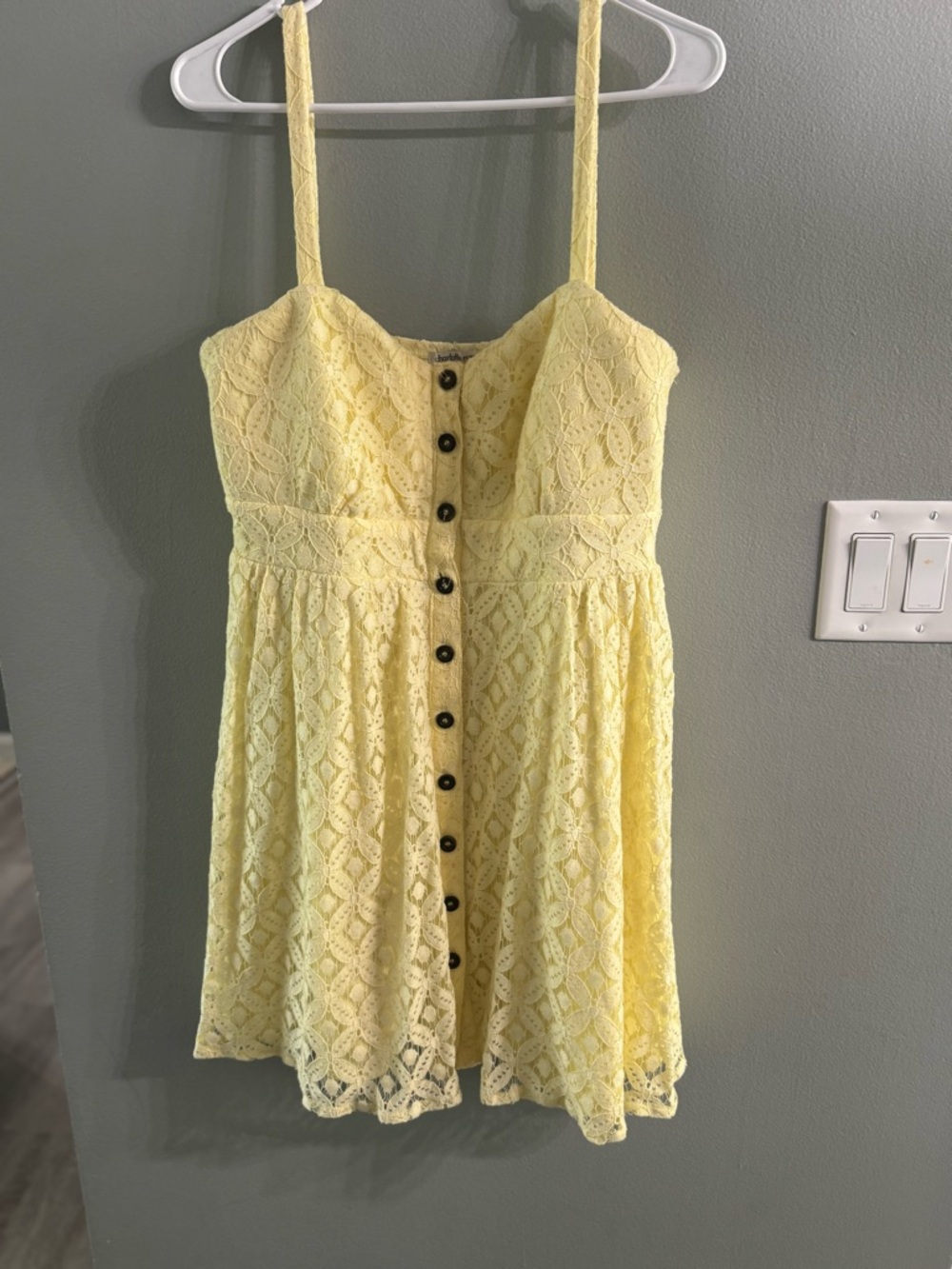 Charlotte Russe Yellow Lace Spaghetti Strap Button-Front Dress